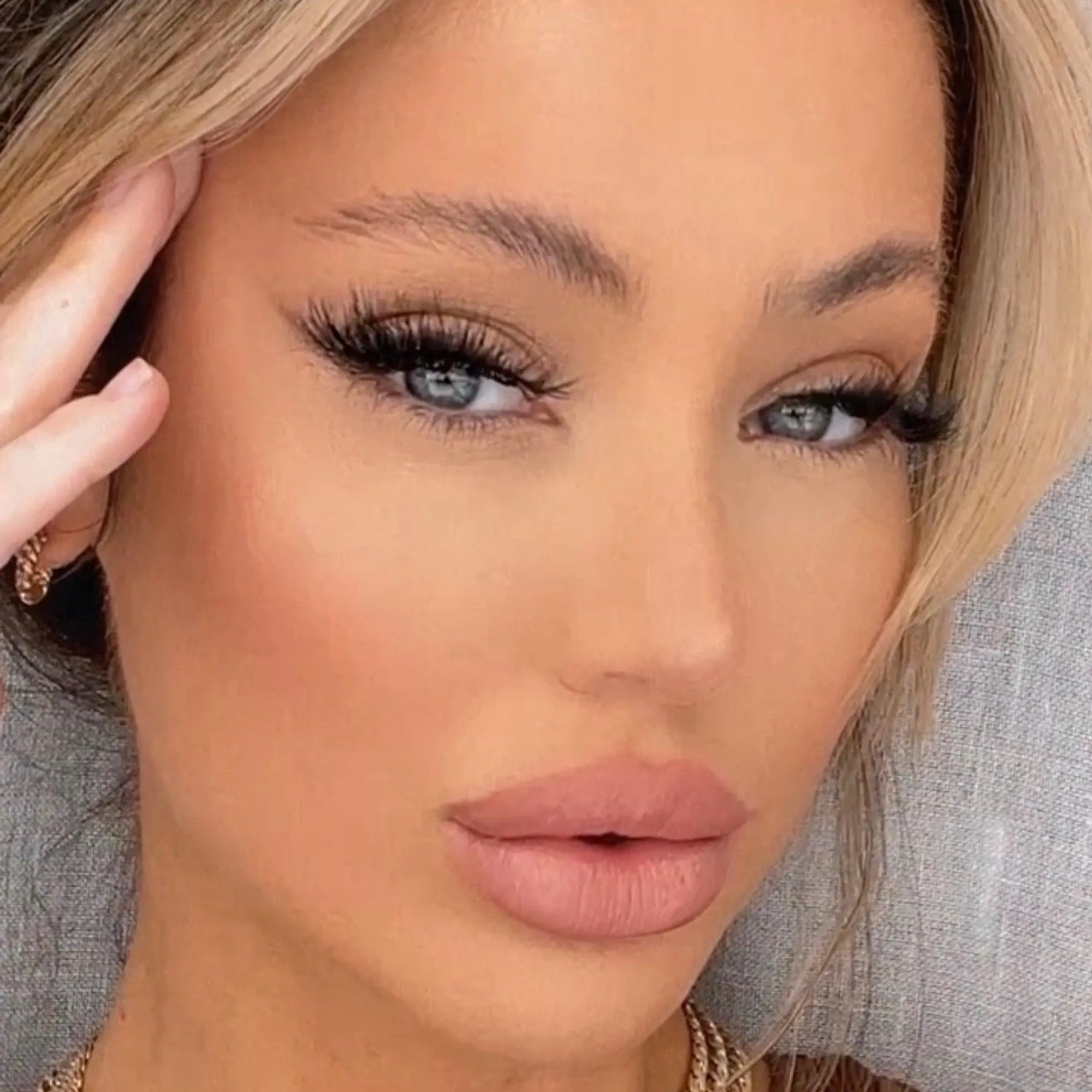 Elegant Full Lash