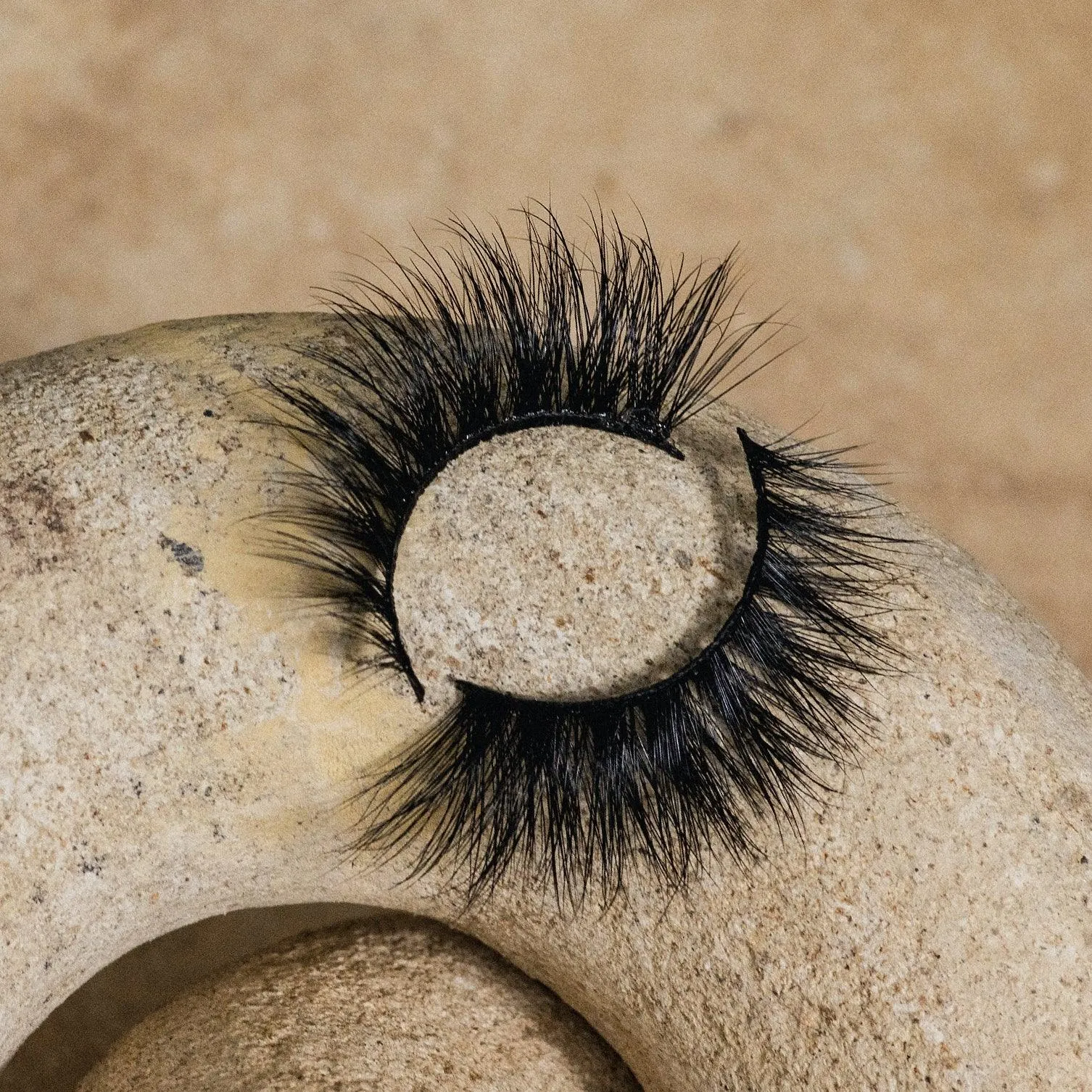 Elegant Full Lash