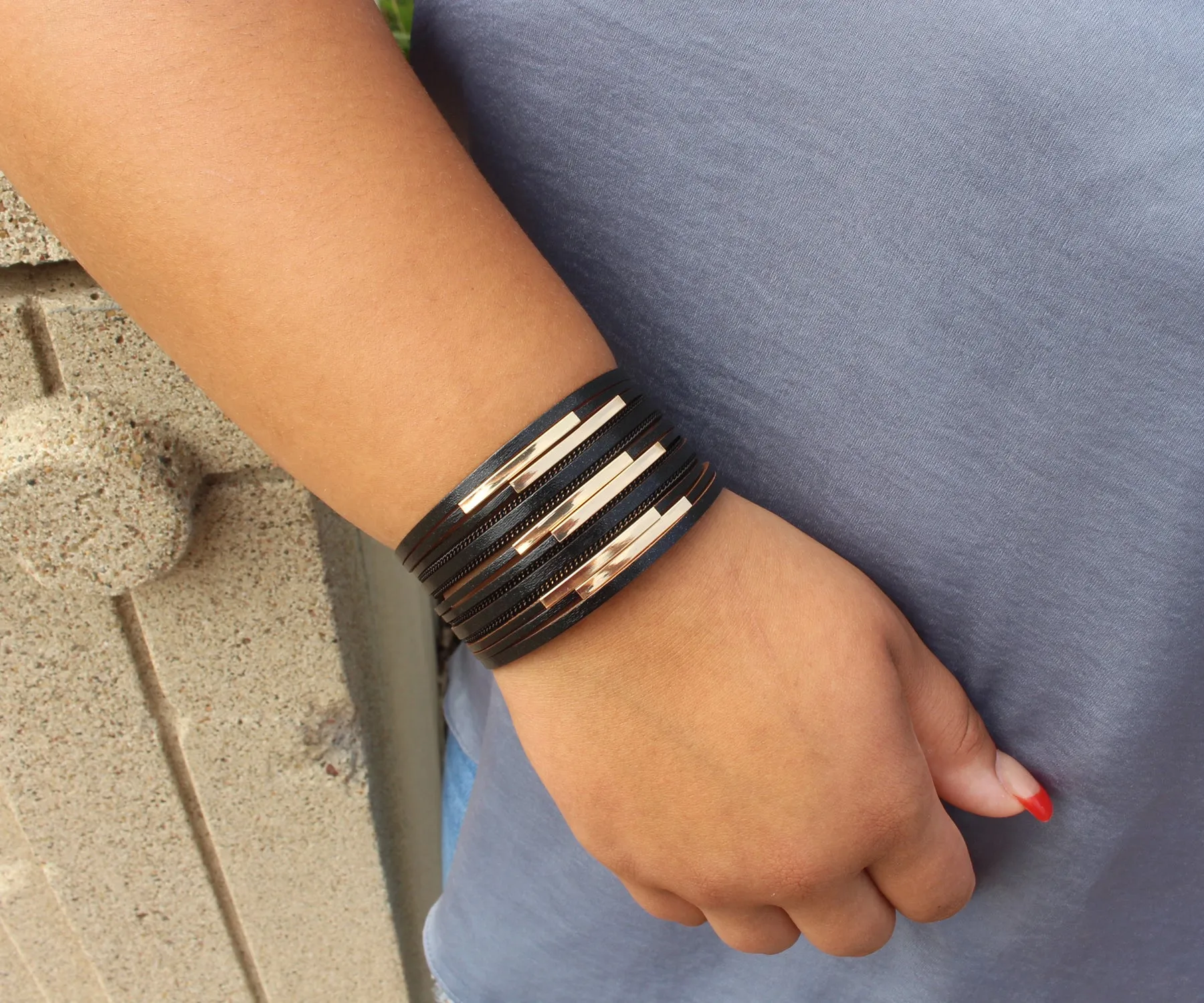 Sleek Gold Bar Black Leather Bracelet