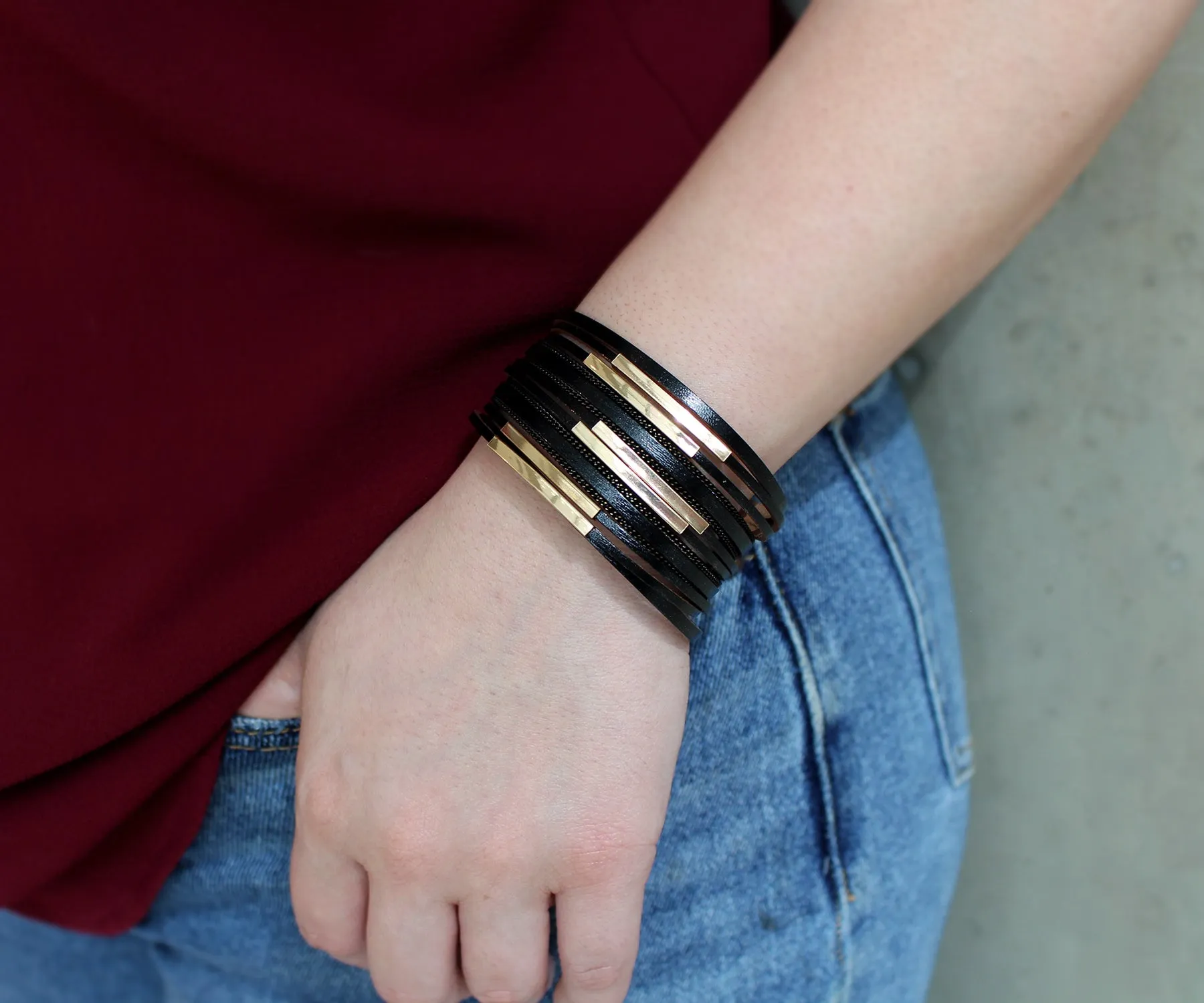 Sleek Gold Bar Black Leather Bracelet
